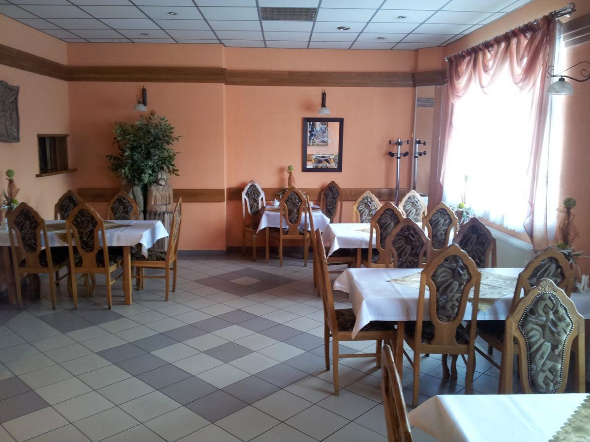 שצ'לצה קראיינסקיה Hotel Staropolski מראה חיצוני תמונה